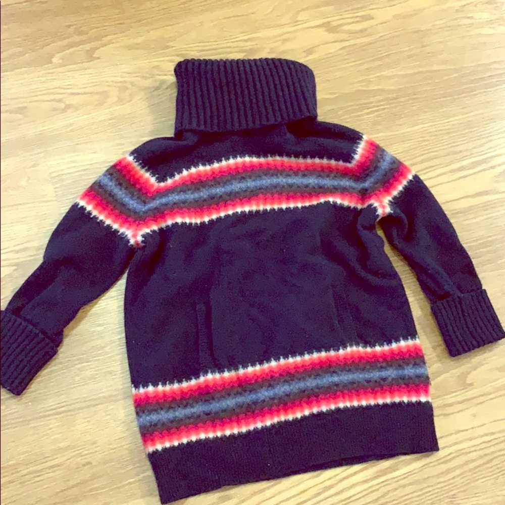 Gap sweater